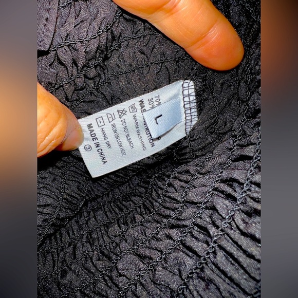 🖤 New! Smocked Tube Top - Picture 2 of 2